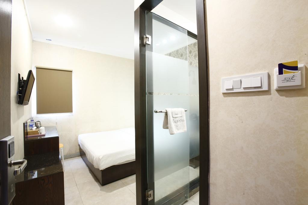 Reddoorz @ Gajah Mada Hotel Jakarta Kültér fotó